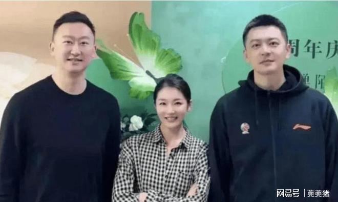 波升级青岛队主帅私生活引关注。新葡京娱乐场app刘维伟离婚风(图2)